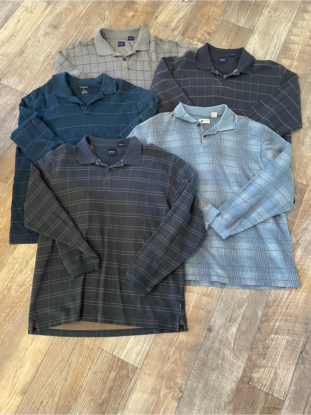 Men's Long-Sleeve Polo Shirt - Gray Plaid